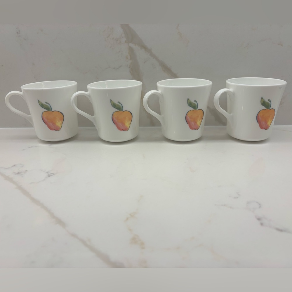 Vintage Set of 4 Corning Corelle Fruit Basket Peach Cherry Design Coffee Cups